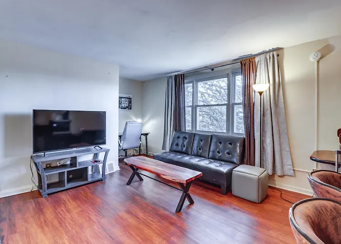 Cozy Easton Condo Near Historic Downtown