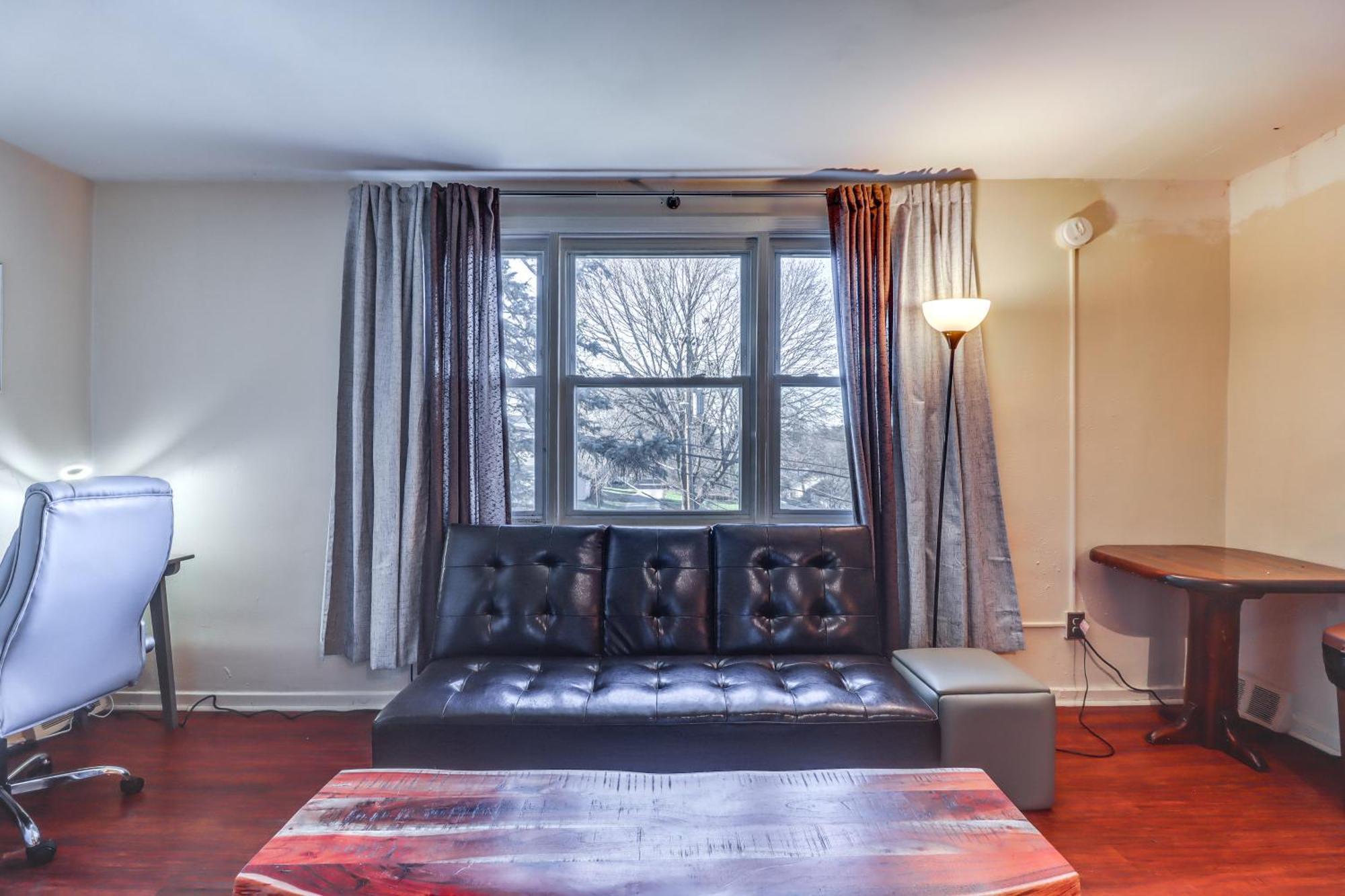 Cozy Near Historic Downtown Apartment Easton